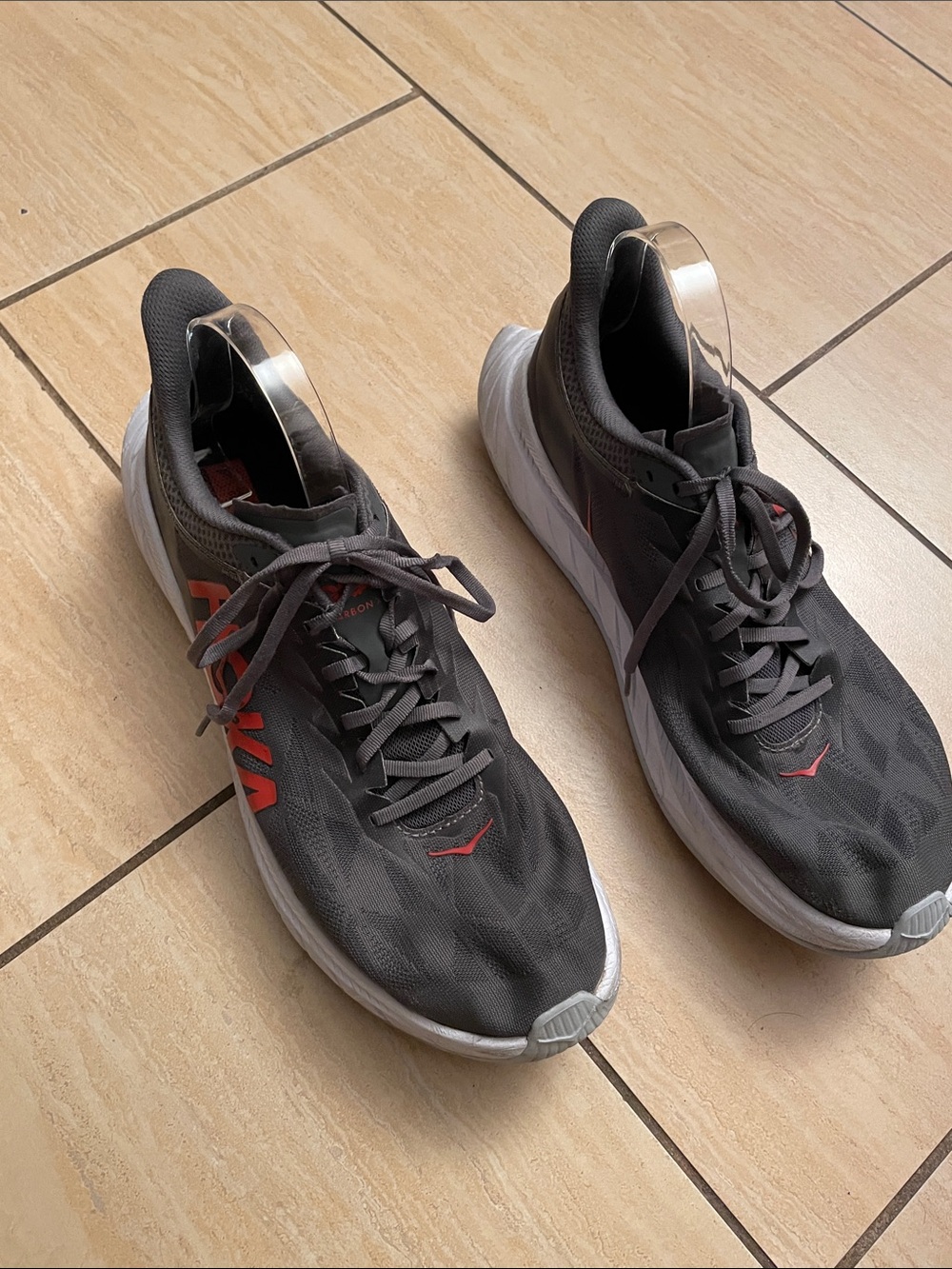 Hoka One One Carbon X2 Men’s Tennis Shoes, Size 13D